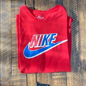 Nike t-shirt